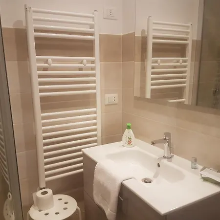 Parfumerie 5 Terre Guest house 3*